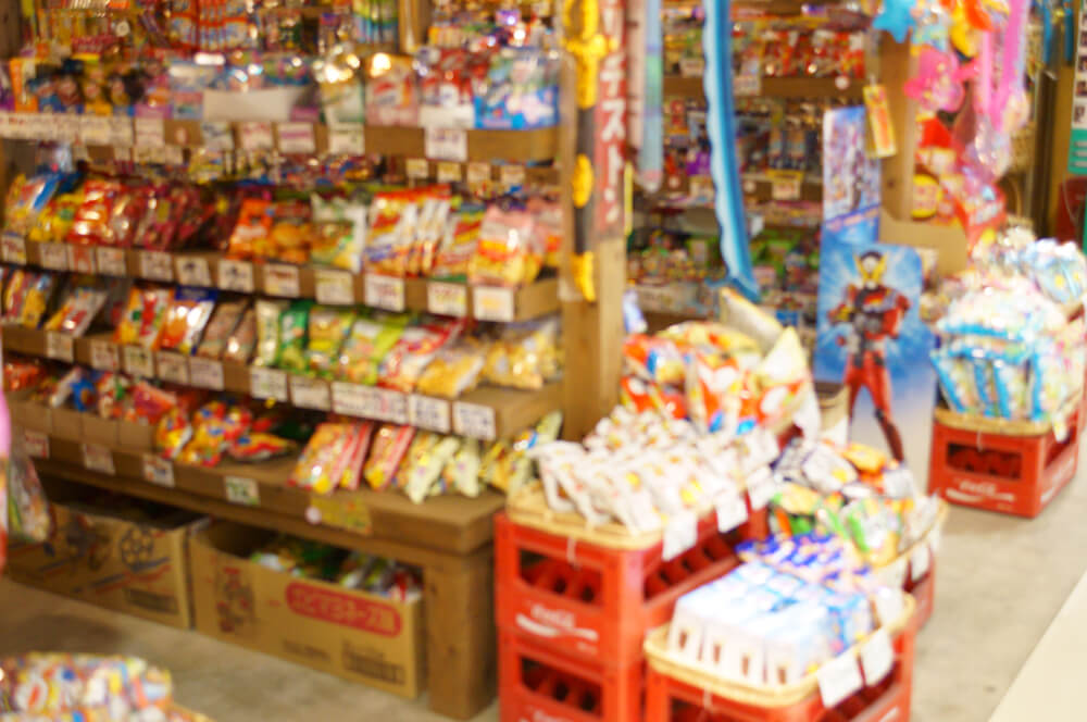 令和の駄菓子ブーム!大人が楽しむノスタルジックスイーツ文化