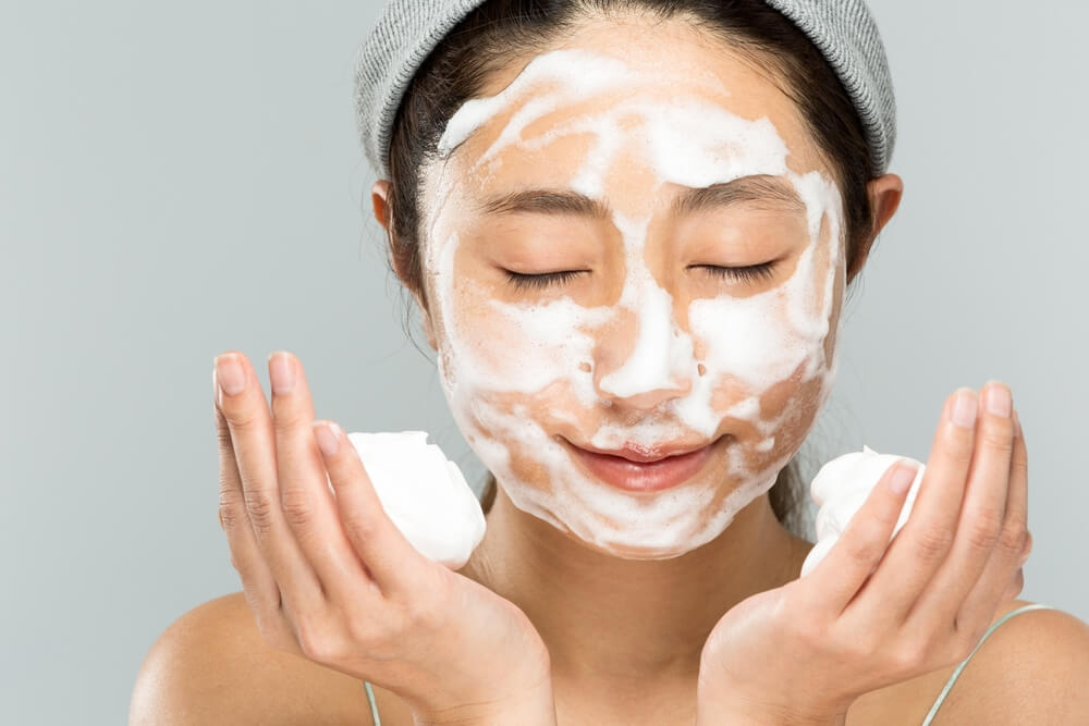 環境に優しい成分で実現する持続可能な洗顔クレンジング