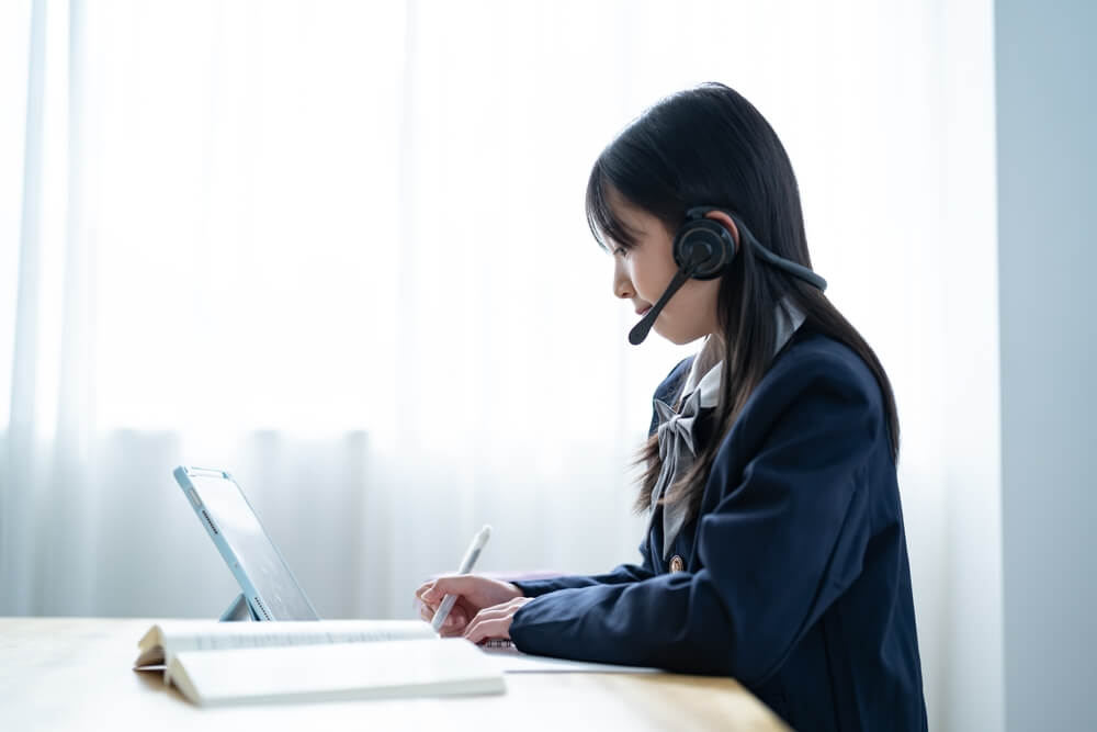 VR英会話レッスンがスピーキング恐怖症を克服。仮想環境での実践練習サービスが注目株